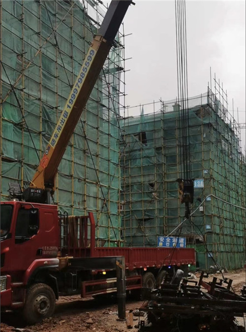 甘肃“慢工细活”—— 吊车的 “微动控制” 技术